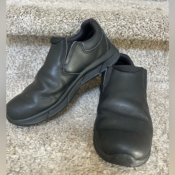 Shoes for Crews Slip and Oil Resistant Black Leather Slip On Shoes. Size 6. - Picture 1 of 12